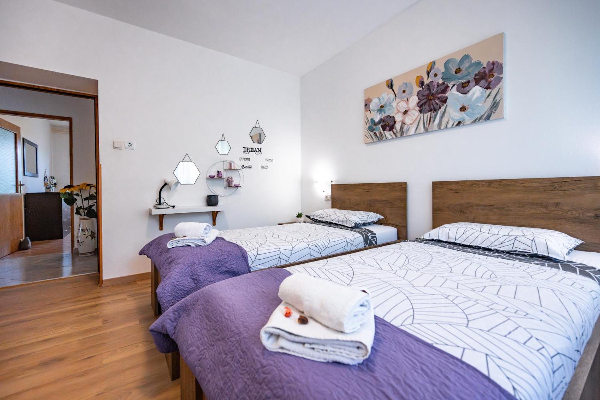 E-M Apartments With Private Pool Vinkuran Zewnętrze zdjęcie