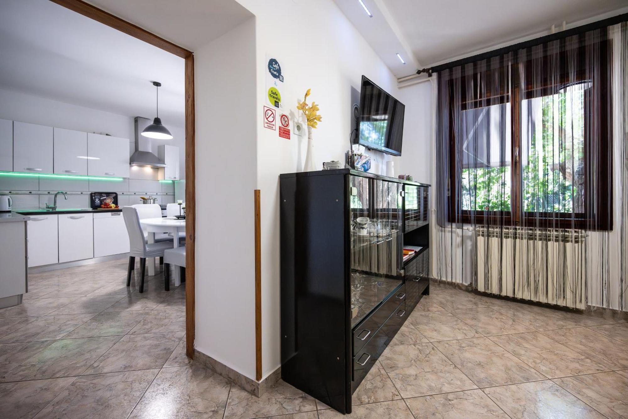E-M Apartments With Private Pool Vinkuran Zewnętrze zdjęcie